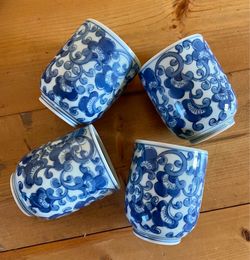 Vintage Set of 4 Japanese Yunomi Blue & White Tea Cups w/Octopus Arabesque Design