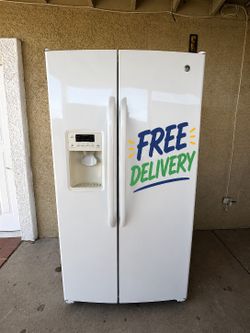 GE Side by Side Refrigerator – Excellent Working Condition – Free Delivery Available