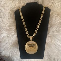 Last Supper Gold Medallion Necklace 