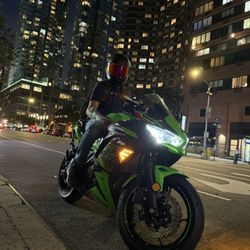 Kawasaki 650 Krt Edition 