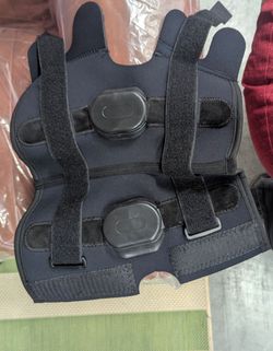 Knee brace