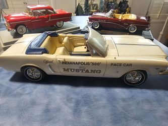 Collectible diecast model cars
