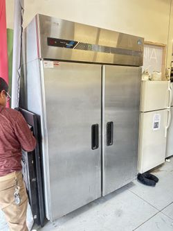 Hoshizaki Double Door Freezer