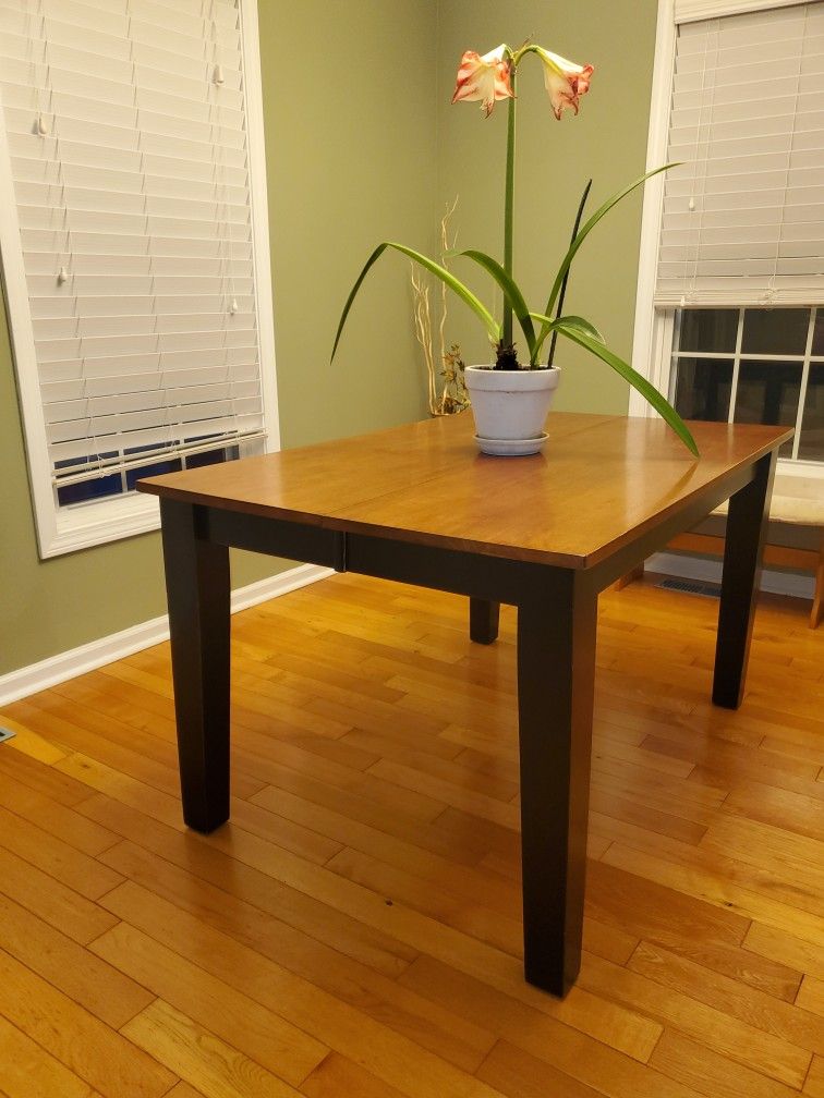 Contemporary Dining Table For 6 Or Turn In To Table For 8 Dining! 36"×54".