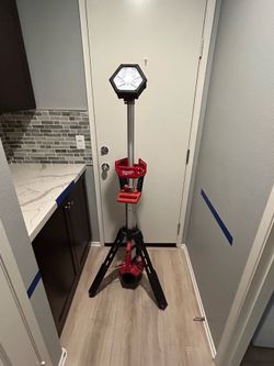 Milwaukee m18 tower light