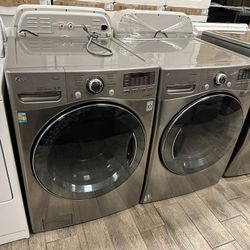 LG washer and dryer set electric Used with warranty