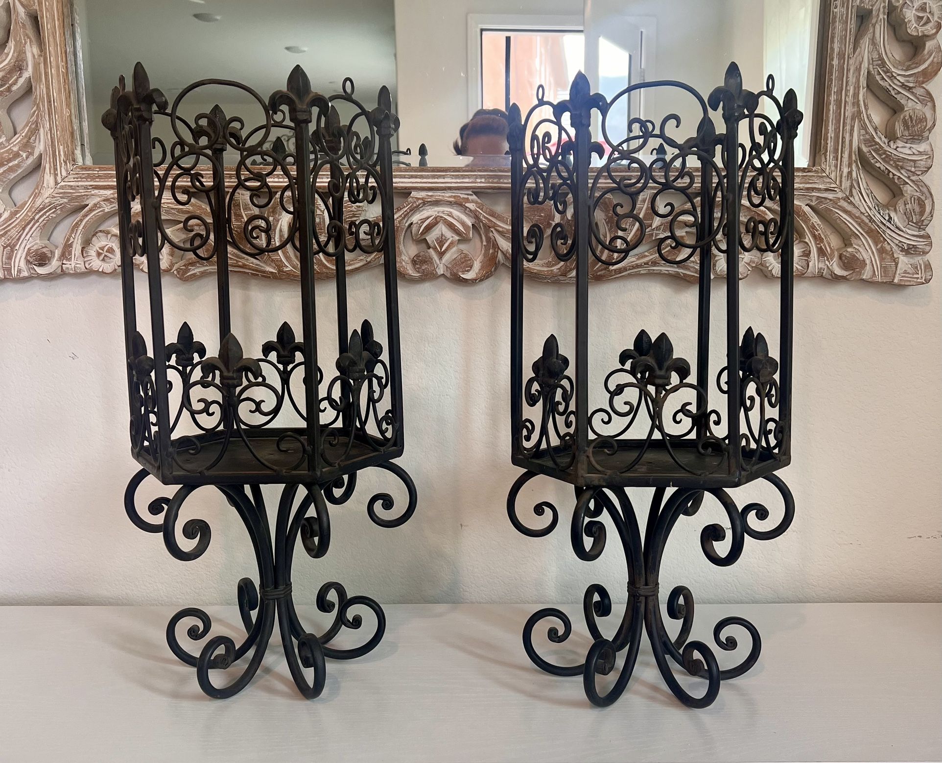 βοΈ OMG π± 2 Gorgeous Iron Flier De Lier Stand Hexagon Shaped βοΈ Candle Holders/Floral Arrangements Ect.