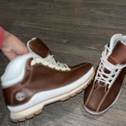 Hurry Hurry Now Timberlands Size 10 For The Low 