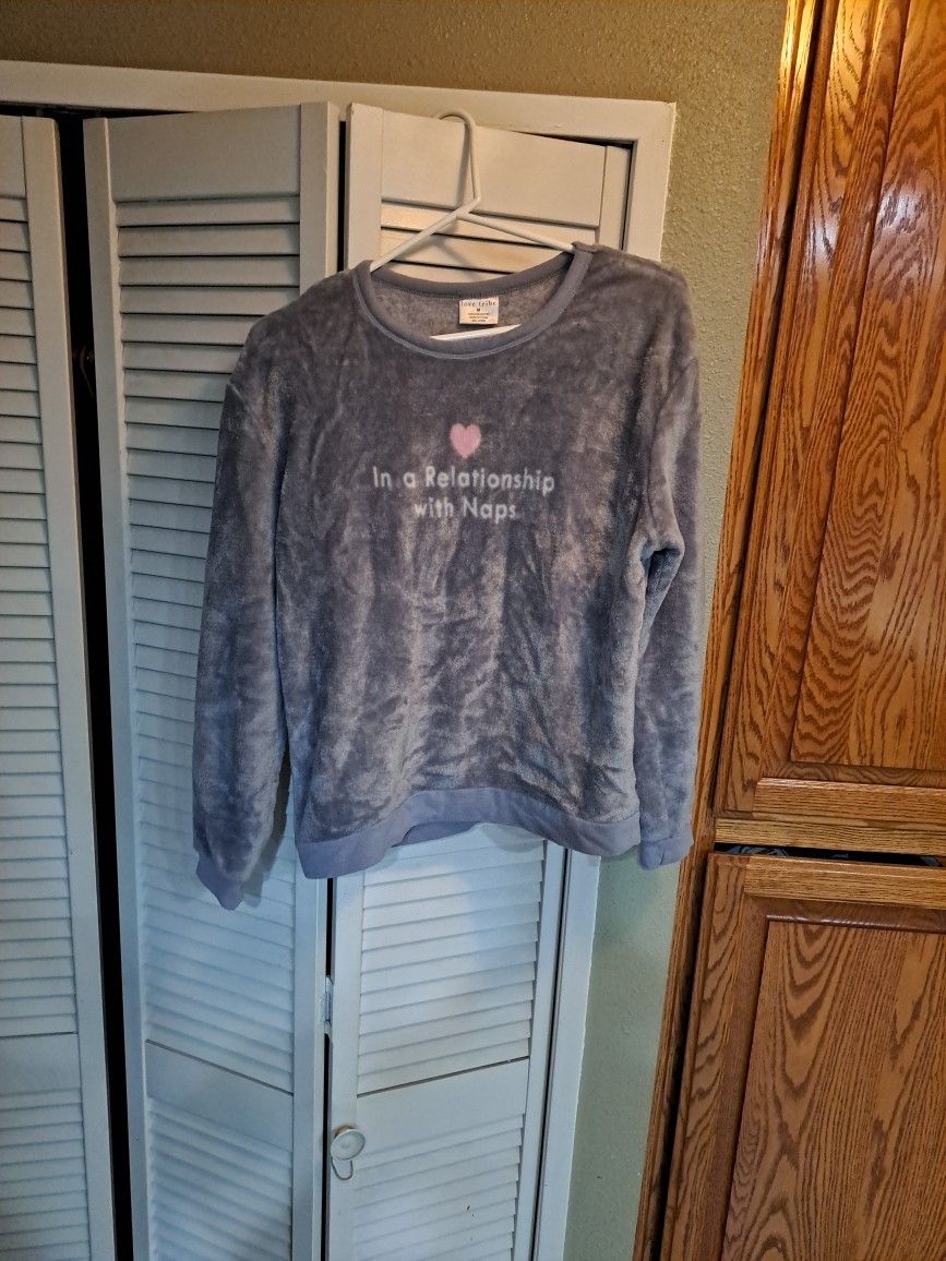 Love Tribe “In a Relationship With Naps” Cuddly Crewneck Pullover Size M 