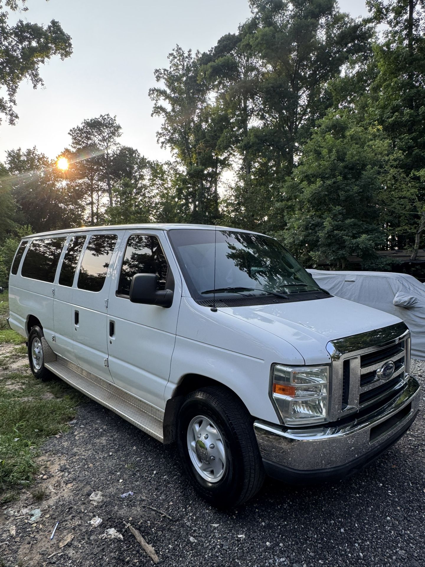 2008 Ford E-350
