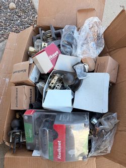 Large Door Hardware Lot – Kwikset Knobs, Levers & Parts