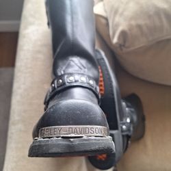 Size 10 Harley, Davidson boot.
Very good condition