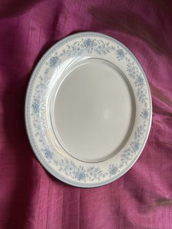 Nortika elegant dinner set with cup set