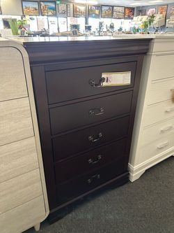 Dark Brown 5-Drawer Chest Dresser