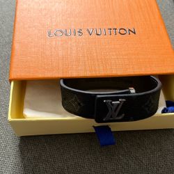 LV SLIM BRACLET‼️