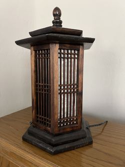 Korean Traditional Wooden Vintage Lamp 16”x9” plug is 220-240 voltage 