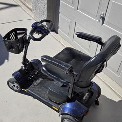 Mobility Four Wheel Scooter - Go Go Elite Traveler Plus with New Batteries