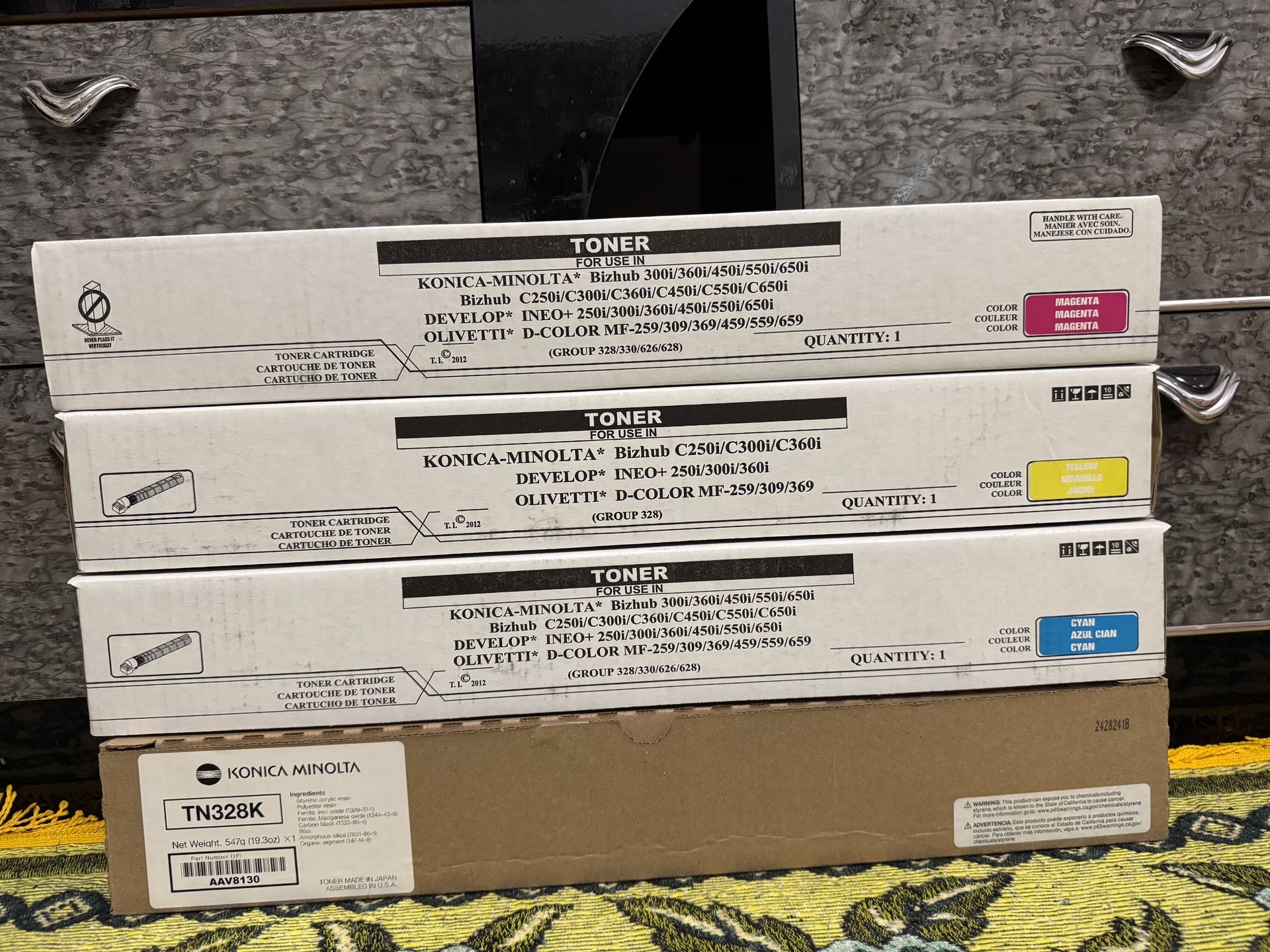 4 TONER. KONICA MINOLTA. TN328K