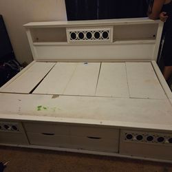 Full/queen day bed