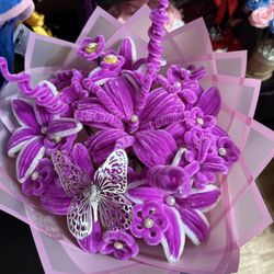 purple pipe cleaner flower bouquet 