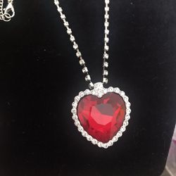 Red Heart Pendant With Chain 
