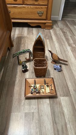 Longaberger basket lot - Wooden decorations & more