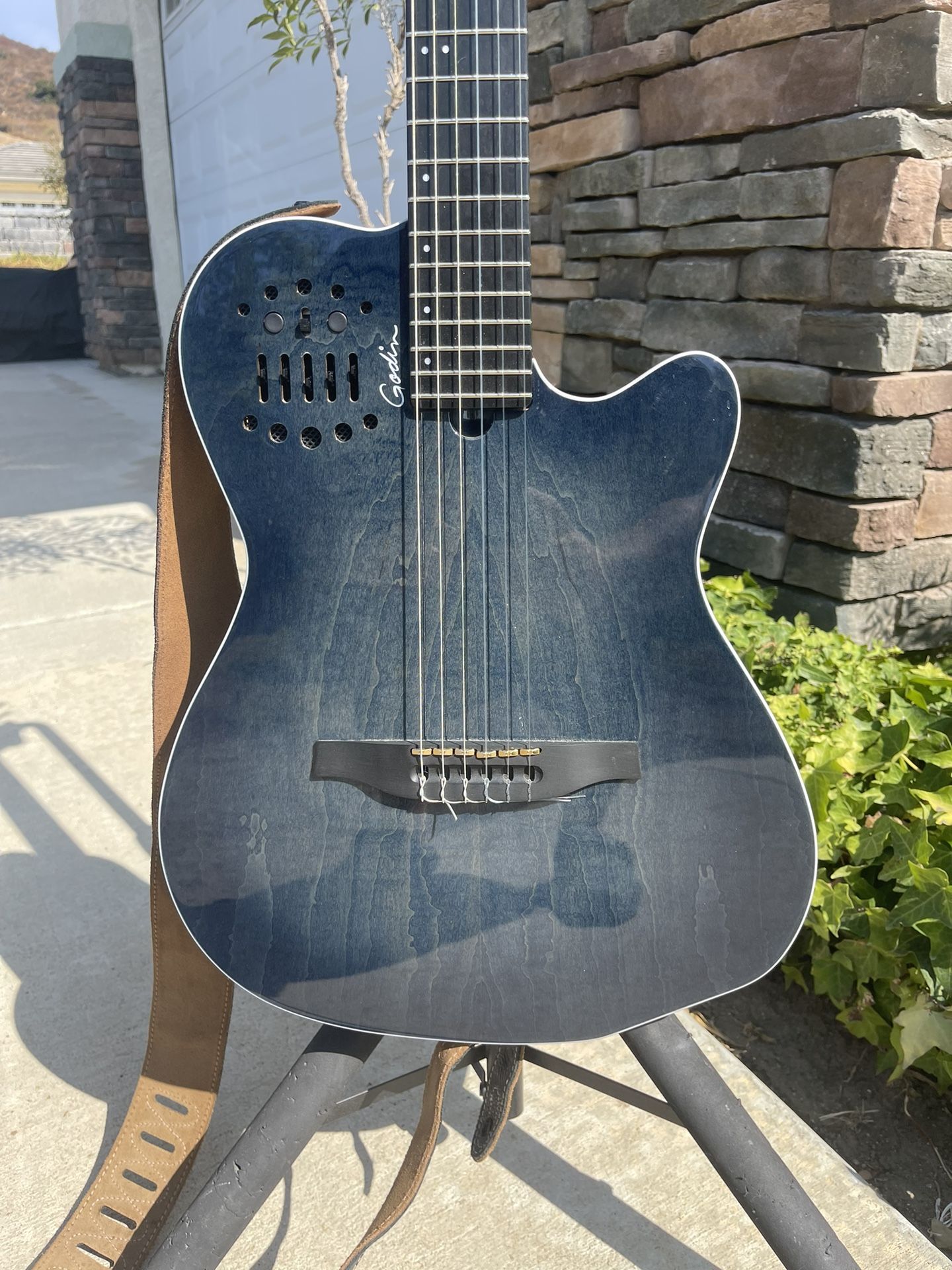 Godin ACS Denim Blue Flame Midi Synth Acoustic Classical Nylon Guitar