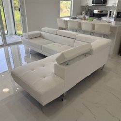 SECTIONAL COUCH  🛋 