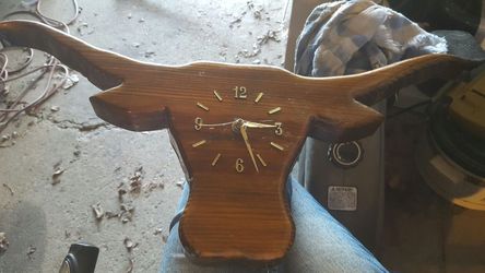 Texas longhorn clock