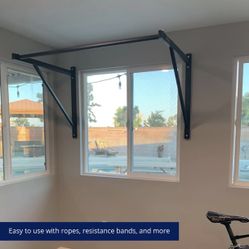 Titan Fitness Pull-Up Bar