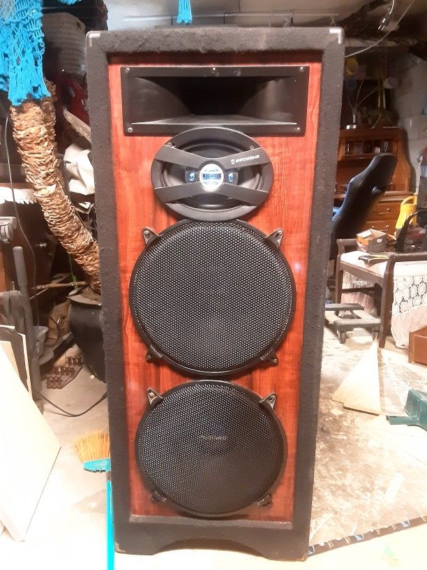 Amplified Tower Concert Speaker 