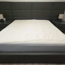 Modern King Size Gray Faux Leather Bedroom Set with Mattress