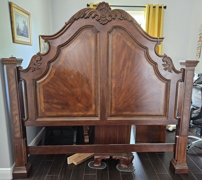 King Size Bed With Night Stand And Lamps For Sale