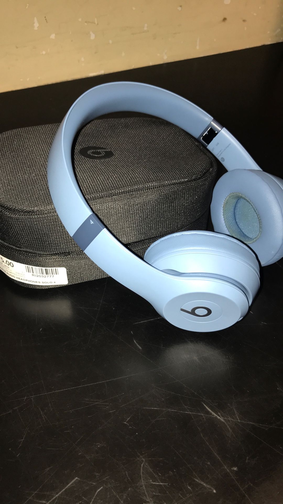 Beats Solo 4 Headphones