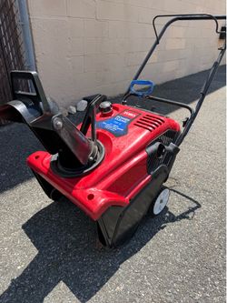 Toro 721E snow blower