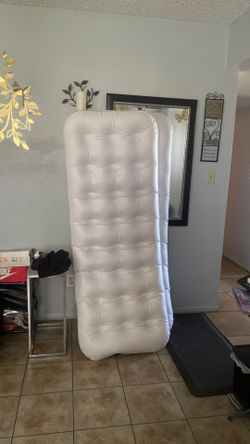 CAMPING INFLATABLE MATTER 9 Ft. lONG  CLEAN  never used outside