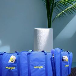 Wrangler Stadium Chair Tote With Front Pocket ,Adjustable Straps, Handles NEW