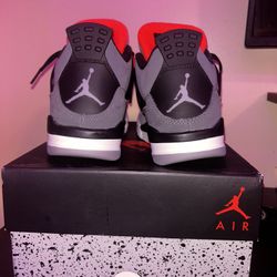 Jordan Retro 4 Infrared Youth Size 7 