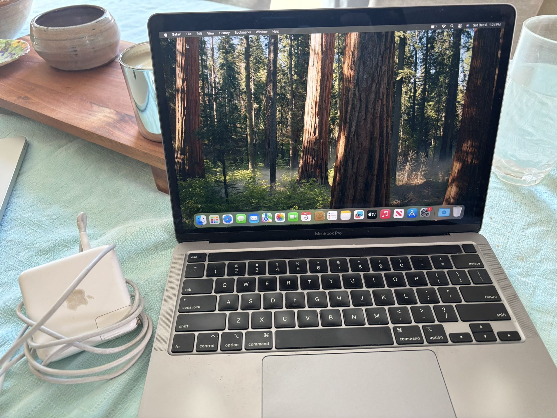 MacBook Pro (2020) - 13” Screen 250 GB Storage 8GB RAM - Laptop