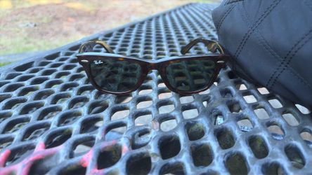 Classic Rayban wayfarers