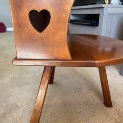 Beautiful Cushman Side/end/nightstand Table 3 Legged 2 Tier 