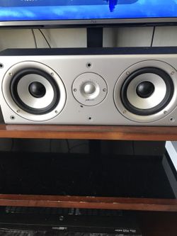 Polk Audio Surround sound speaker set