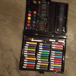 Marker/Crayon Set