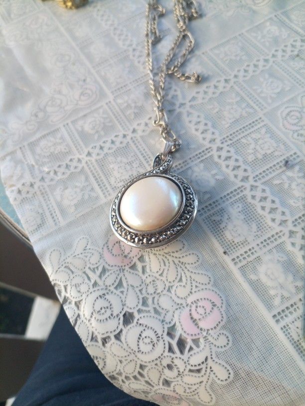 Mother Of Pearl Pendant And Chain