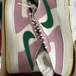 Men’s Nike Air Force Ones 