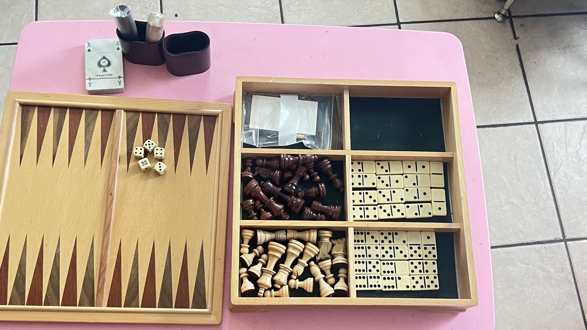 LEVENGER Old-Style Game Box WOODEN CHESS SET Dominoes Backgammon Checkers