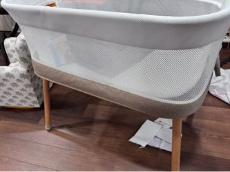 Bassinet (used once) remote, sleep music, rocker