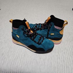 Women's Hiking Boots Size 11