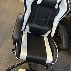 New Fully Assembled Gaming Chair 