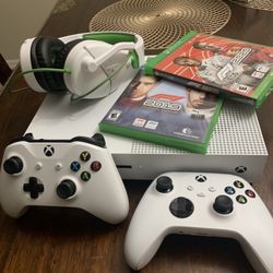 Xbox One S 1tb With 2 controller 2 games And Headphones 